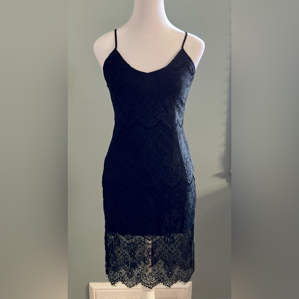 Forever 21 black lace dress